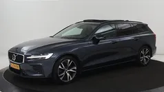 Gebruikt 2020 Volvo V60 R-Design Stationwagen | € 28.900 (Eerlijke prijs)