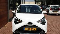 Gebruikt 2021 Toyota Aygo Hatchback | € 10.950 (Eerlijke prijs)