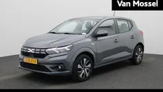 Gebruikt 2024 Dacia Sandero Expression Hatchback | € 17.925 (Eerlijke prijs)