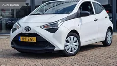 Wit Gebruikt 2020 Toyota Aygo Hatchback | € 9.950 (Goede deal)