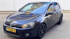 Zwart, metallic lak Gebruikt 2009 VW Golf VI Highline Hatchback | € 3.750 (Eerlijke prijs)
