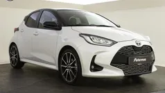Wit Gebruikt 2024 Toyota Yaris Sport Hatchback | € 27.899 (Eerlijke prijs)
