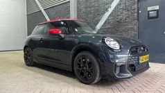 Gebruikt 2024 Mini John Cooper Works Hatchback | € 38.700 (Eerlijke prijs)