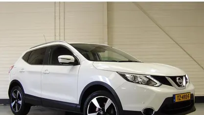 Wit Gebruikt 2017 Nissan Qashqai N-Connecta SUV | € 14.945 (Eerlijke prijs)