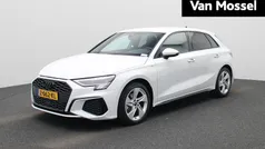 Wit Gebruikt 2024 Audi A3 Sportback S-Line Hatchback | € 37.900 (Eerlijke prijs)