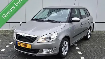 Beige Occasion 2011 Skoda Fabia GreenLine Stationwagen | € 2.375 (Goede deal)