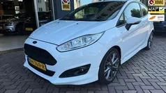 Wit Gebruikt 2017 Ford Fiesta ST-Line Hatchback | € 11.950 (Eerlijke prijs)