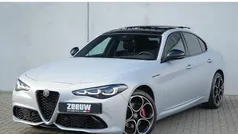 Grijs Gebruikt 2023 Alfa Romeo Giulia Competizione Sedan | € 57.450 (Eerlijke prijs)