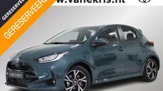 Groen, metallic lak Nieuw 2025 Toyota Yaris Hybrid Comfort Hatchback | € 30.830 (Eerlijke prijs)