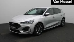 Gebruikt 2023 Ford Focus ST-Line Hatchback | € 23.900 (Goede deal)