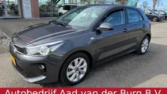 Grijs Gebruikt 2018 Kia Rio Hatchback | € 11.950 (Eerlijke prijs)