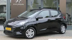 Zwart Gebruikt 2024 Hyundai i10 Comfort Hatchback | € 19.895 (Eerlijke prijs)