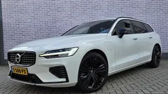 Wit Gebruikt 2020 Volvo V60 R-Design Stationwagen | € 34.694 (Eerlijke prijs)