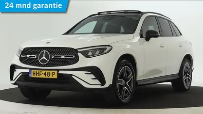 Wit Occasion 2023 Mercedes GLC300e AMG SUV | € 62.850 (Eerlijke prijs)