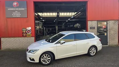 Wit Occasion 2018 Seat Leon ST Business Stationwagen | € 14.900 (Eerlijke prijs)