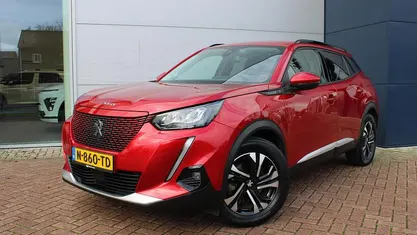 Occasion Peugeot e-2008 Allure 100 kW (136 PK) 2021 Rood SUV
