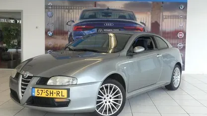 Grijs Gebruikt 2006 Alfa Romeo GT Distinctive Coupé | € 2.950 (Eerlijke prijs)