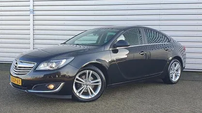 Occasion Opel Insignia Business 140 PK (102 kW) 2015 Zwart (metallic) Hatchback