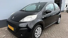 Zwart Gebruikt 2013 Peugeot 107 Access Hatchback | € 3.450 (Eerlijke prijs)