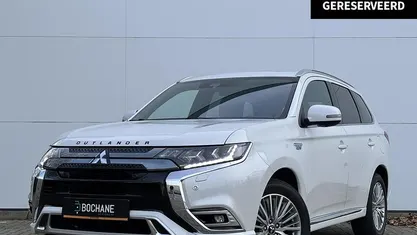 Occasion 2021 Mitsubishi Outlander P-HEV Intense+ SUV | € 24.295 (Eerlijke prijs)