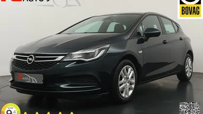 Groen Gebruikt 2016 Opel Astra Edition Hatchback | € 9.945 (Eerlijke prijs)