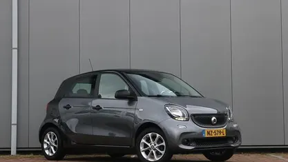 Grijs Occasion 2017 Smart ForFour Passion Hatchback | € 6.940 (Eerlijke prijs)
