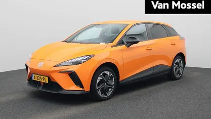 Oranje Occasion 2023 MG MG4 EV Comfort Hatchback | € 21.245 (Goede deal)