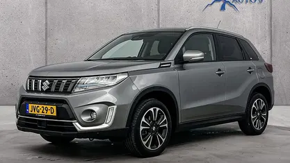Grijs Occasion 2026 Suzuki Vitara Style SUV | € 25.750 (Super prijs)