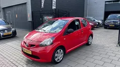 Rood Gebruikt 2007 Toyota Aygo Hatchback | € 1.499 (Eerlijke prijs)