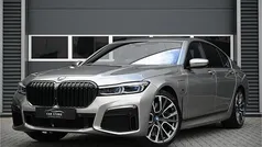 Grijs Gebruikt 2022 BMW 745e M Sport Sedan | € 59.950 (Goede deal)