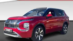 Rood, metallic lak Nieuw 2025 Mitsubishi Outlander Instyle SUV | € 62.730 (Eerlijke prijs)