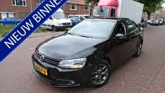 Zwart, metallic lak Gebruikt 2011 VW Jetta Comfortline Sedan | € 5.644 (Eerlijke prijs)