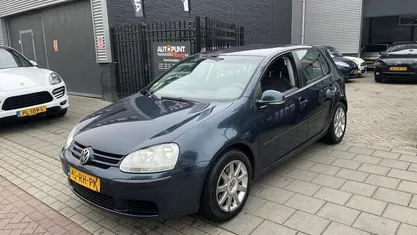 Occasion VW Golf IV 116 PK (85 kW) 2005 Blauw, metallic lak Hatchback