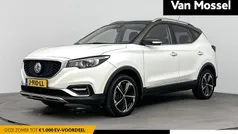 Wit Gebruikt 2020 MG ZS Luxury Sedan | € 14.900 (Eerlijke prijs)