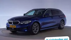 Blauw, metallic lak Gebruikt 2020 BMW 320 Executive Stationwagen | € 22.309 (Goede deal)