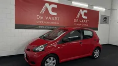 Rood Gebruikt 2010 Toyota Aygo Comfort Hatchback | € 1.999 (Super prijs)