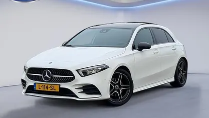 Wit (metallic) Gebruikt 2018 Mercedes A200 Business Hatchback | € 18.750 (Eerlijke prijs)
