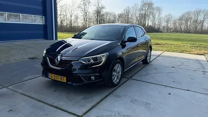 Occasion Renault Mégane IV LIMITED 140 PK (102 kW) 2019 Zwart Hatchback
