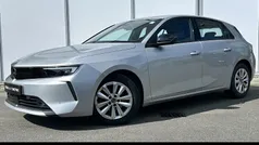 Grijs Gebruikt 2022 Opel Astra Edition Hatchback | € 19.745 (Eerlijke prijs)