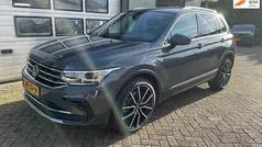 Grijs Gebruikt 2021 VW Tiguan Business+ SUV | € 34.750 (Eerlijke prijs)