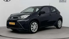 Zwart Gebruikt 2023 Toyota Aygo Play Hatchback | € 19.445 (Goede deal)