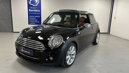 Zwart Occasion 2014 Mini Cooper Hatchback | € 10.500 (Eerlijke prijs)