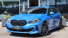 Blauw, metallic lak Gebruikt 2021 BMW 118 M Sport Hatchback | € 21.650 (Eerlijke prijs)