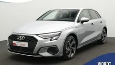 Zilver Gebruikt 2022 Audi A3 Sportback S-Line Hatchback | € 32.450 (Eerlijke prijs)