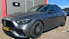 Grijs Gebruikt 2023 Mercedes C300 AMG line Sedan | € 54.850 (Eerlijke prijs)