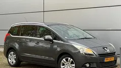 Grijs Gebruikt 2010 Peugeot 5008 GTi MPV | € 2.750 (Eerlijke prijs)