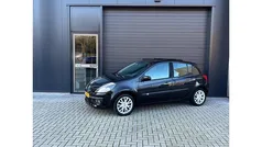 Zwart (metallic) Gebruikt 2007 Renault Clio R.S. Exception Hatchback | € 1.950 (Eerlijke prijs)