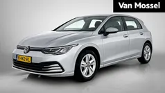 Gebruikt 2022 VW Golf VIII Life Hatchback | € 22.900 (Eerlijke prijs)