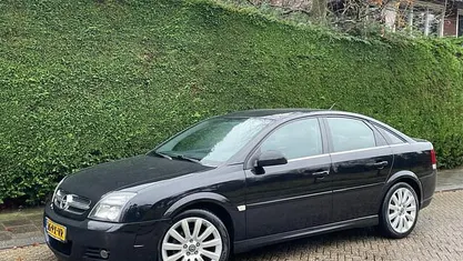 Zwart Occasion 2005 Opel Vectra GTS Hatchback | € 2.000 (Super prijs)