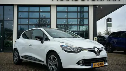 Wit Gebruikt 2015 Renault Clio IV Night&Day Hatchback | € 8.450 (Eerlijke prijs)